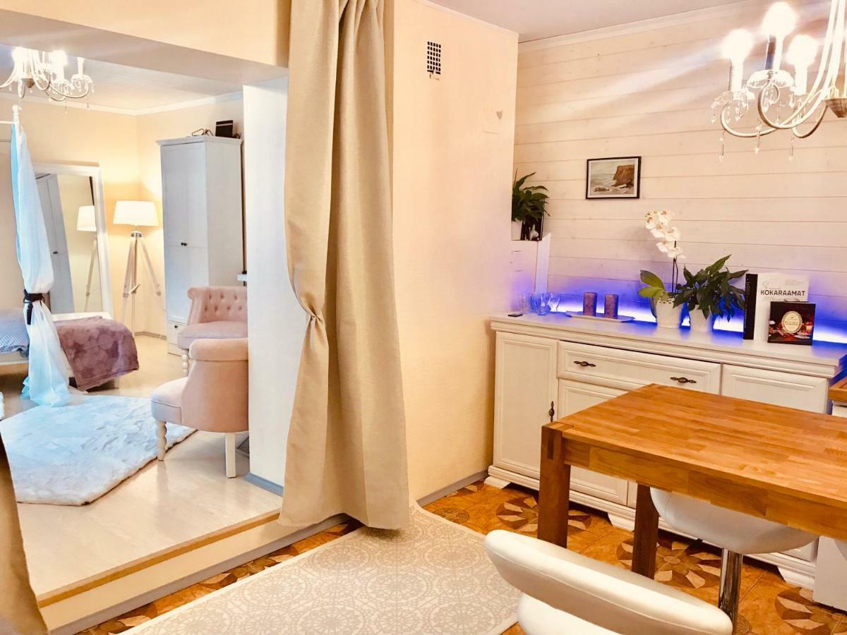 Cozy City Studio Apartment Free Parking Tallinn Exterior photo