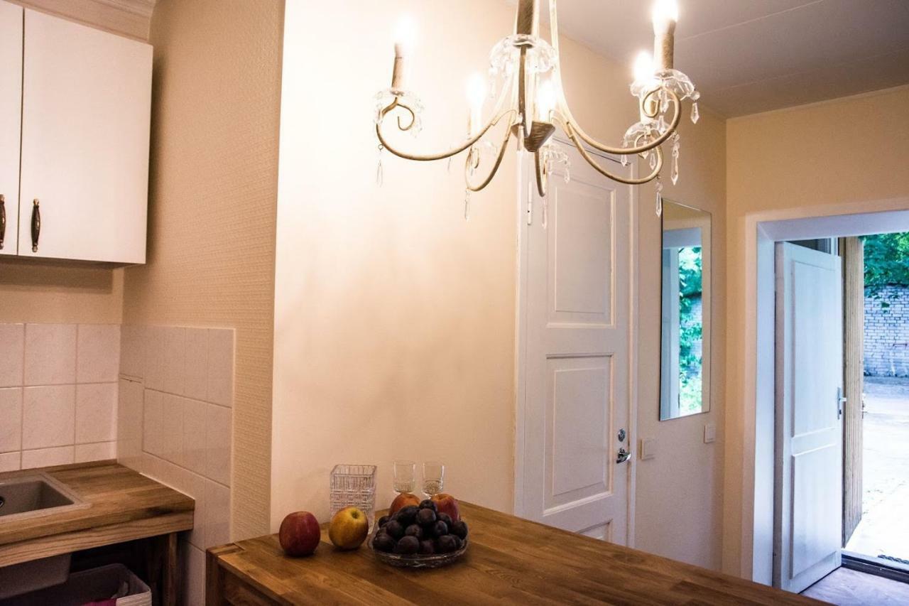 Cozy City Studio Apartment Free Parking Tallinn Exterior photo